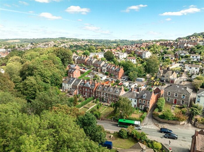 3 Bedroom Terraced House For Sale In Bath Road, Stroud, Gloucestershire, GL5