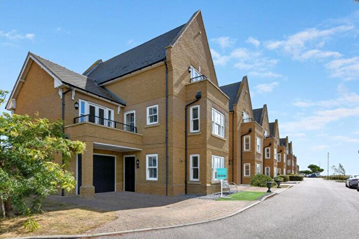 5 Bedroom Detached House For Sale In Gunners Rise, * Garrison Location *, Shoeburyness, Essex, SS3