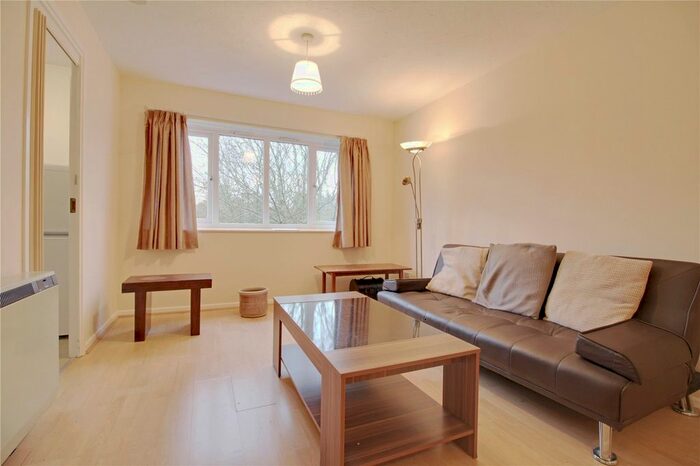 1 Bedroom Flat To Rent In Wesley Drive, Egham, TW20