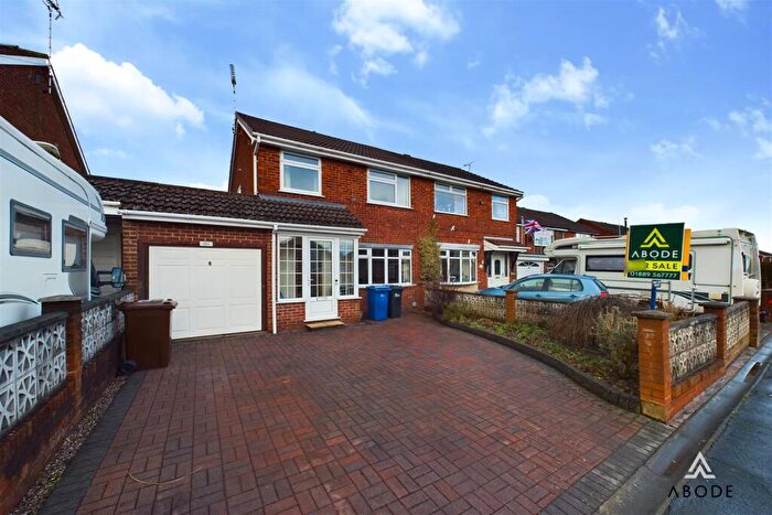 3 Bedroom Semi-Detached House For Sale In Byrds Lane, Uttoxeter, Staffordshire, ST14