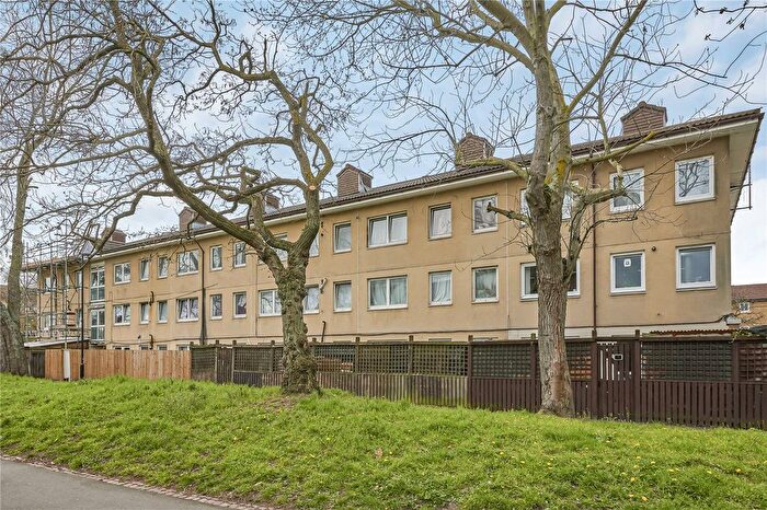 2 Bedroom Flat To Rent In Portland Court, Whitcher Close, London, SE14