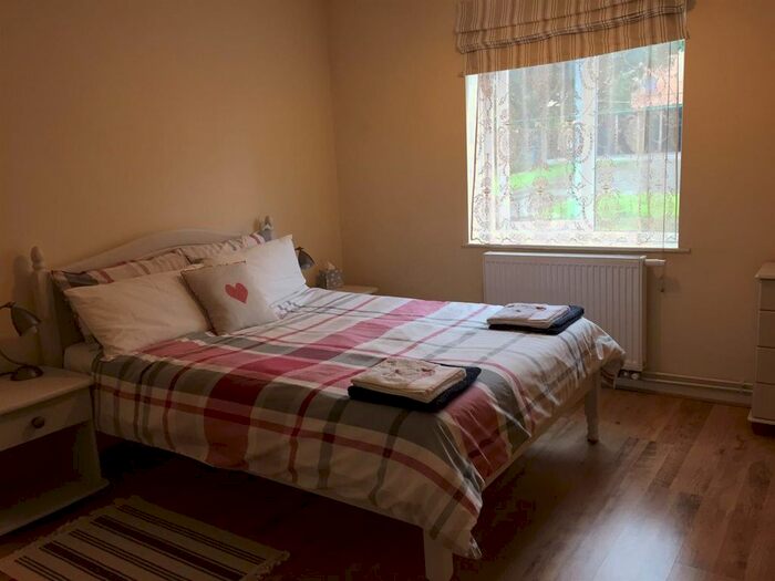 1 Bedroom Flat To Rent In Lowther Terrace, York, YO24