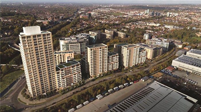 2 Bedroom Flat To Rent In Baronet House, London, NW10