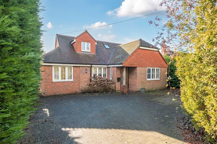 4 Bedroom Property For Sale In Hammer Vale, Haslemere, GU27