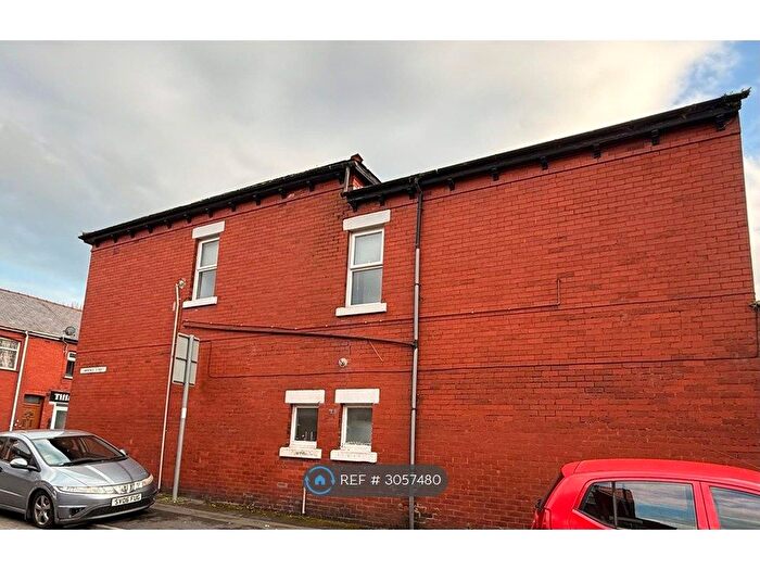2 Bedroom Flat To Rent In Plungington Road, Fulwood, Preston, PR2