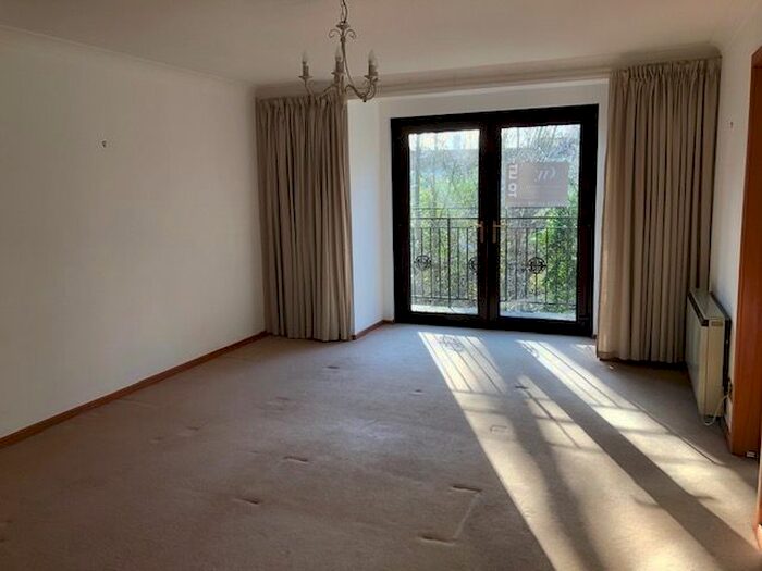 2 Bedroom Flat To Rent In Craigieburn Park, West End, Aberdeen, AB15