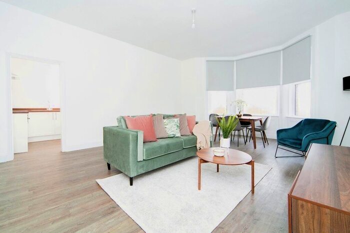 2 Bedroom Flat To Rent In Croxteth Road, Liverpool, Merseyside, L8