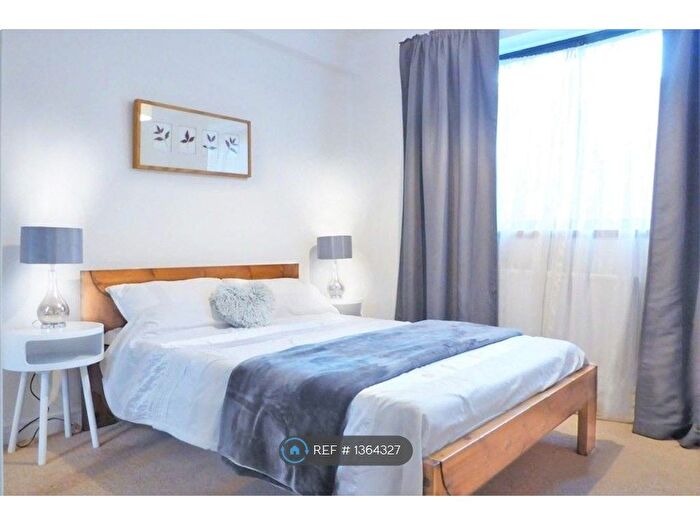 1 Bedroom Flat To Rent In Stuart House, London, W14