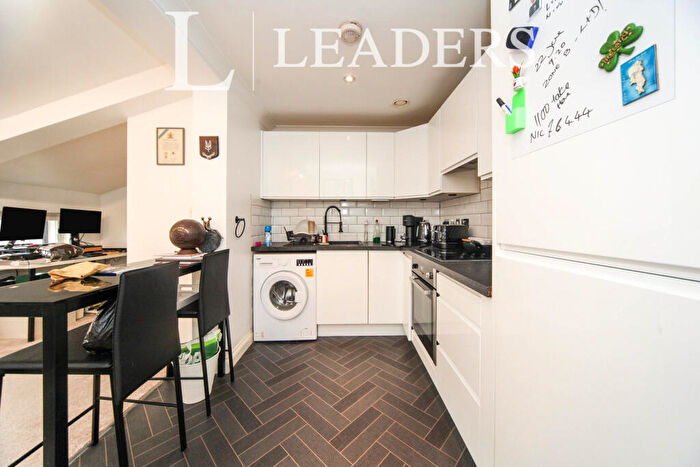2 Bedroom Apartment To Rent In The Pulse - High Street South, LU6