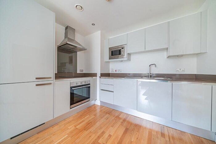 1 Bedroom Apartment For Sale In Seager Place, London, SE8