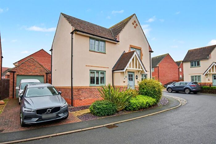 4 Bedroom Detached House For Sale In Osprey Drive, Priors Hall Park, NN17