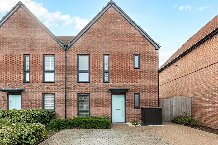 3 Bedroom Semi Detached House For Sale In Gladiator Way, Hornchurch, RM12