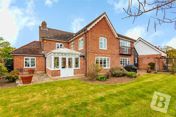 5 Bedroom Detached House For Sale In Nags Head Lane, Brentwood, Essex, CM14