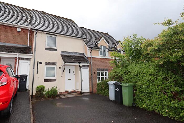 2 Bedroom House To Rent In Brynmore Drive Macclesfield, SK11