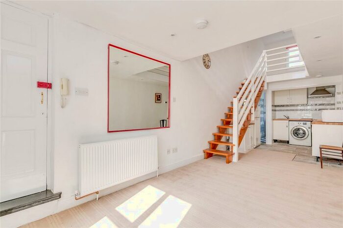 1 Bedroom Flat To Rent In Regents Park Road, London, NW1