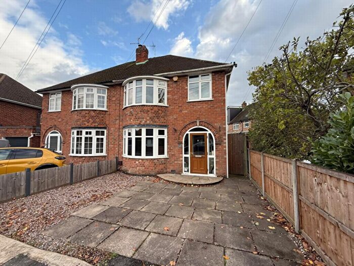 3 Bedroom Semi-Detached House For Sale In Highfield Drive, Wigston, LE18
