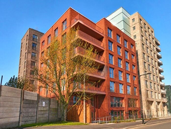 1 Bedroom Apartment For Sale In Salix House, Osier Way, London, E10