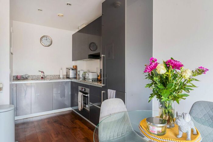 1 Bedroom Flat To Rent In Dowding Drive, Kidbrooke, London, SE9