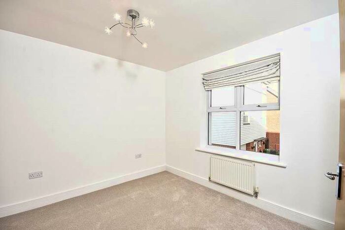 4 Bedroom Detached House To Rent In Tilling Close, Maidstone, Kent, ME15