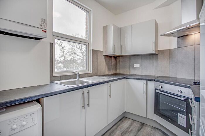 2 Bedroom Flat To Rent In Pinner Road, Harrow, HA1