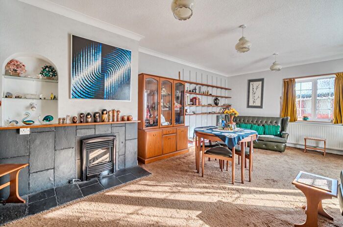 2 Bedroom Detached House For Sale In Mead Lane, Paignton, Devon, TQ3