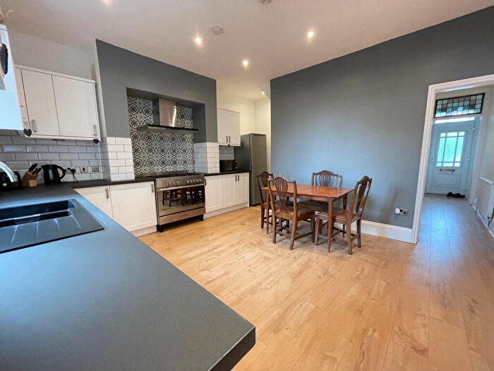 4 Bedroom Terraced House To Rent In Mitford Road, Leeds, LS12