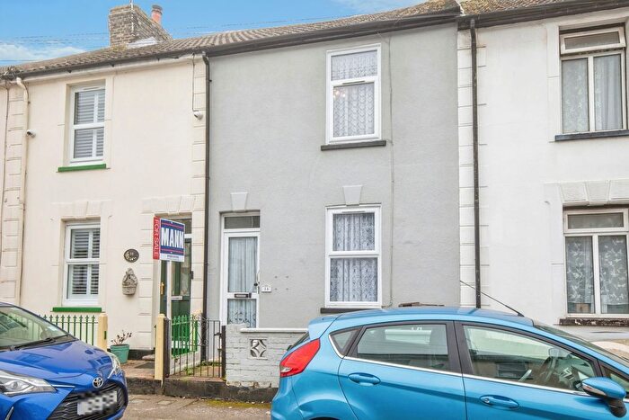 3 Bedroom Terraced House For Sale In Dawes Street, Gillingham, Kent, ME7
