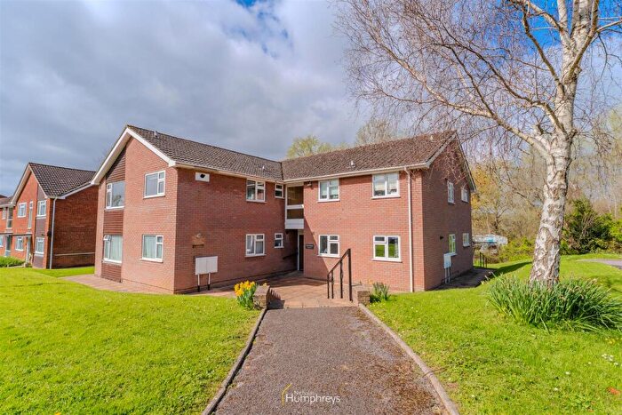 2 Bedroom Property For Sale In Allenview Road, Wimborne, BH21