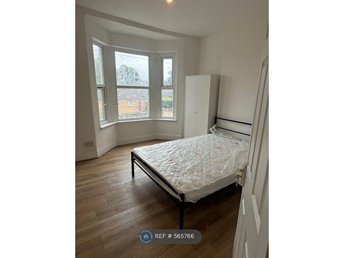 2 Bedroom Terraced House To Rent In Vittoria Street, Birkenhead, CH41