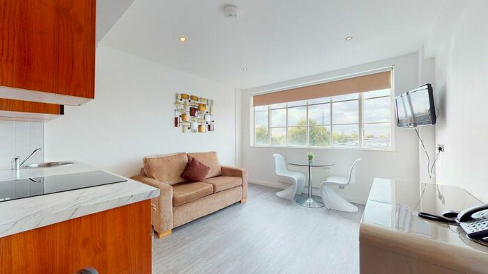 2 Bedroom Flat To Rent In Old Brompton Road, London, SW7