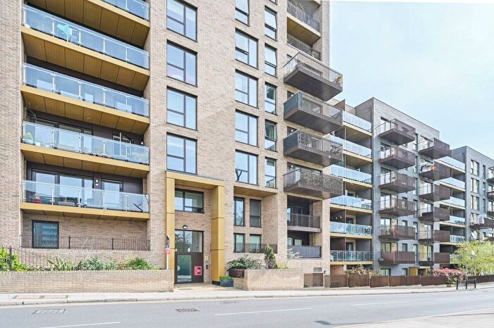 2 Bedroom Flat For Sale In Wimhurst Court, Upper North Street, Poplar, London, E14