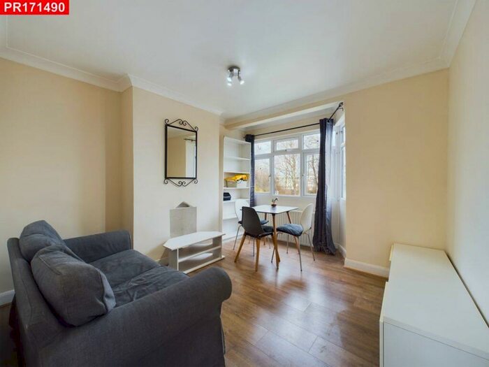 2 Bedroom Flat To Rent In Deer Park Gardens, Morden, &#; Bedrooms Flat, CR4