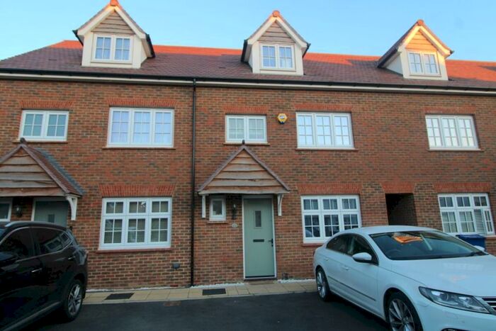 4 Bedroom Terraced House To Rent In Cambria Crescent, Sittingbourne, ME10