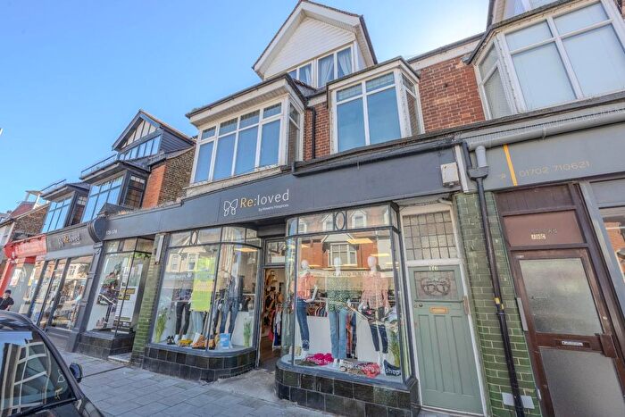 2 Bedroom Flat For Sale In Leigh Road, Leigh-On-Sea, SS9