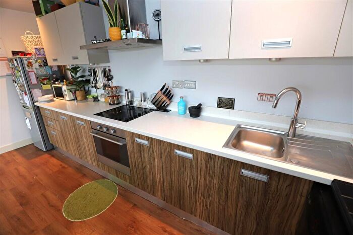 2 Bedroom Apartment For Sale In Wharfside Apartment, Bury, BL8