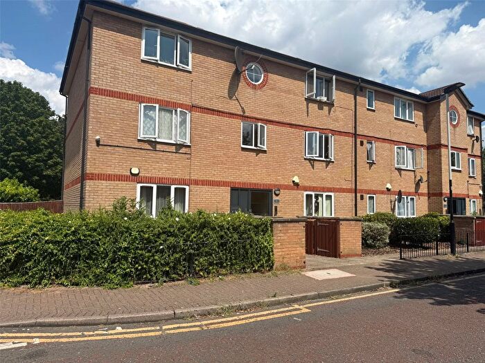 1 Bedroom Flat To Rent In Evelyn Denington Road, London, E6