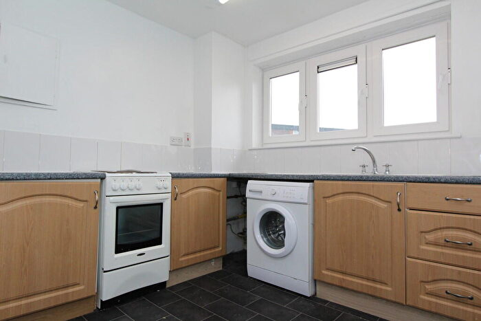 1 Bedroom Flat To Rent In White Thorns View, Sheffield, S8