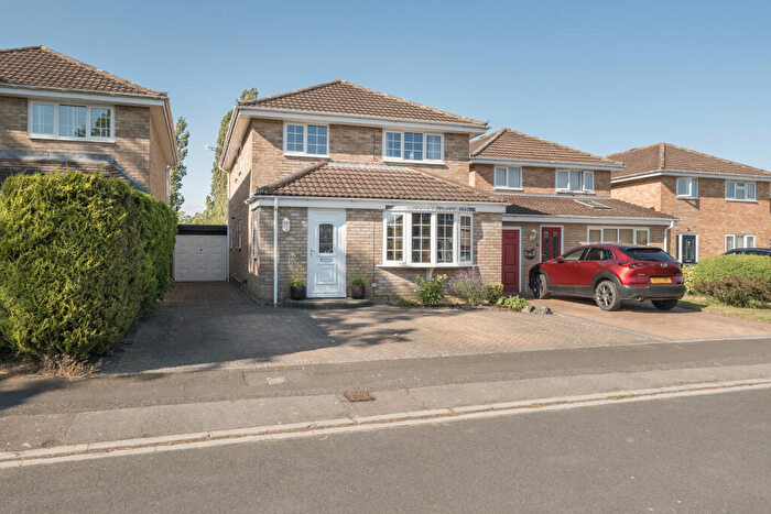 4 Bedroom Detached House For Sale In North Meadow Road, Cricklade, SN6