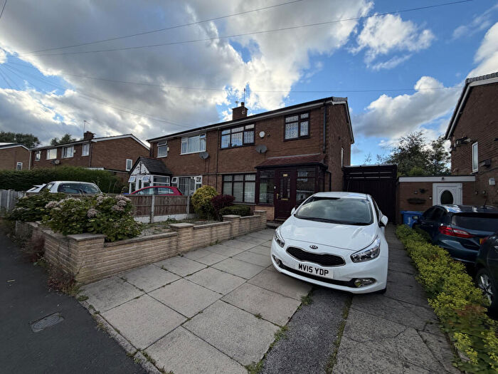 3 Bedroom Terraced House To Rent In Underwood Close, Manchester, M18