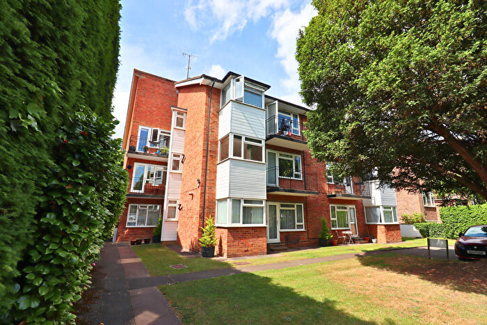 1 Bedroom Apartment To Rent In Surbiton, KT6