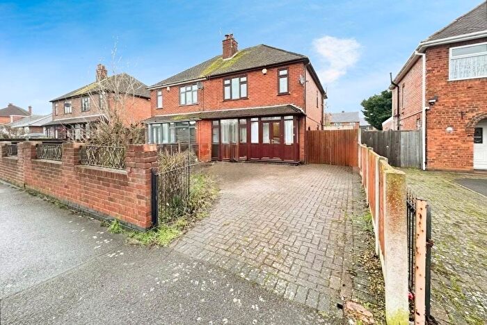 3 Bedroom Semi-Detached House To Rent In Goodsmoor Road, Littleover, Derby, DE23