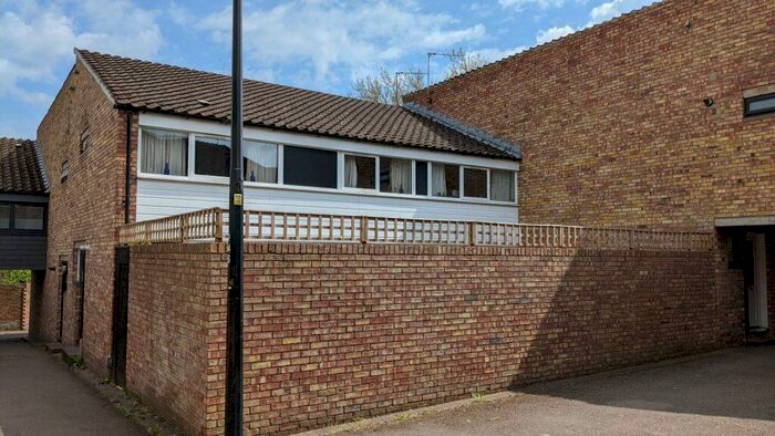 4 Bedroom Semi-Detached House To Rent In High Kingsdown &#;, BS2