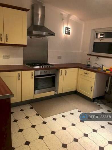 3 Bedroom Terraced House To Rent In Harris Road, Dagenham, RM9