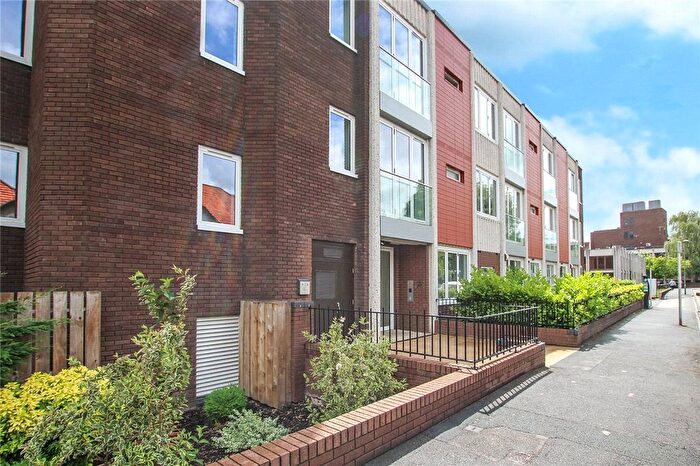 1 Bedroom Flat For Sale In Knoll Rise, Orpington, Kent, BR6