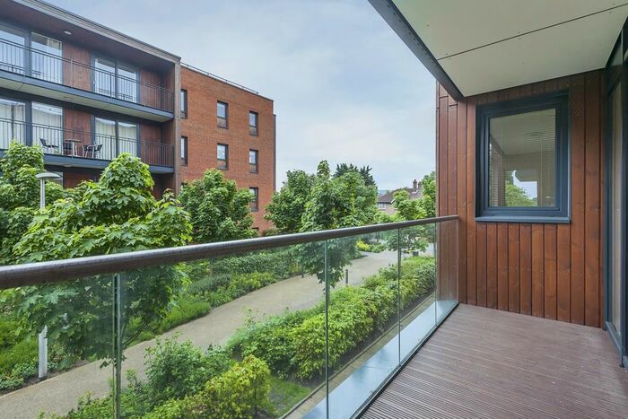 1 Bedroom Flat To Rent In Dowding Drive, London, SE9