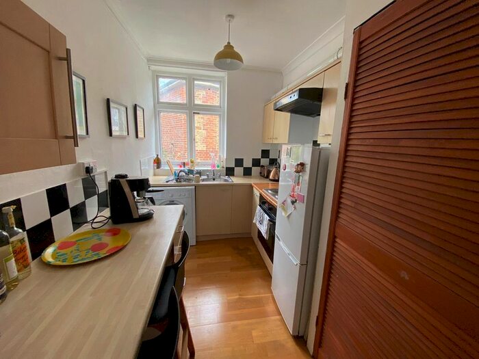 1 Bedroom Flat To Rent In West Hill Road, St. Leonards-On-Sea, TN38