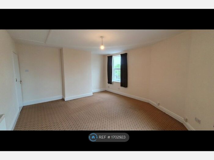 1 Bedroom Flat To Rent In Market Street, Huthwaite, Sutton-In-Ashfield, NG17