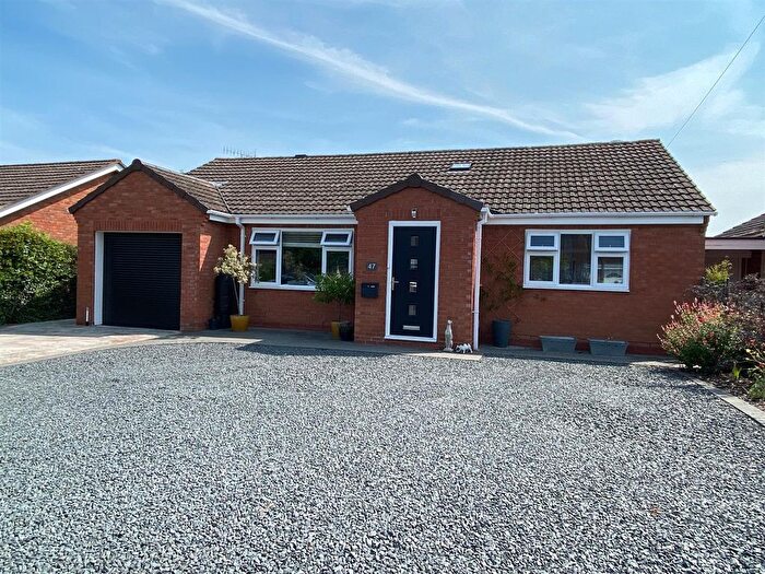 2 Bedroom Detached Bungalow For Sale In Windrush Crescent, Malvern, WR14