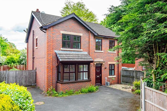 4 Bedroom Detached House For Sale In Beechfield Court, Leyland, PR25