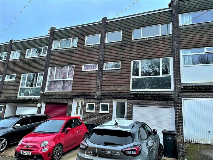 4 Bedroom Town House To Rent In Broomgrove Road, Hastings, TN34